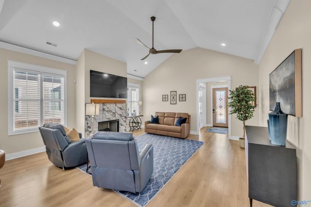 6432 Lenox Hill Way, Huntsville, AL 35806