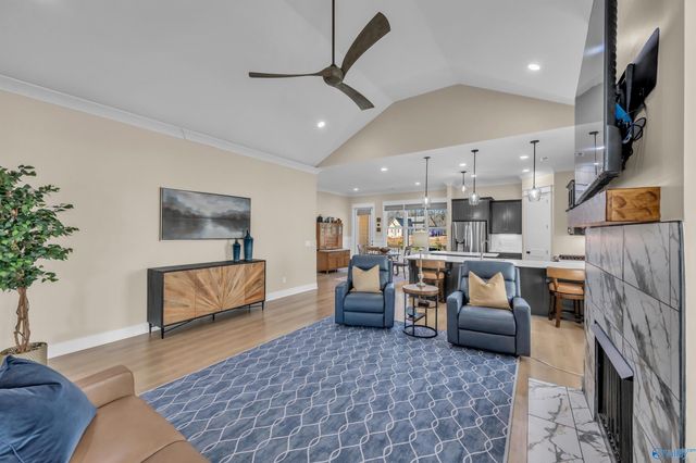 6432 Lenox Hill Way, Huntsville, AL 35806