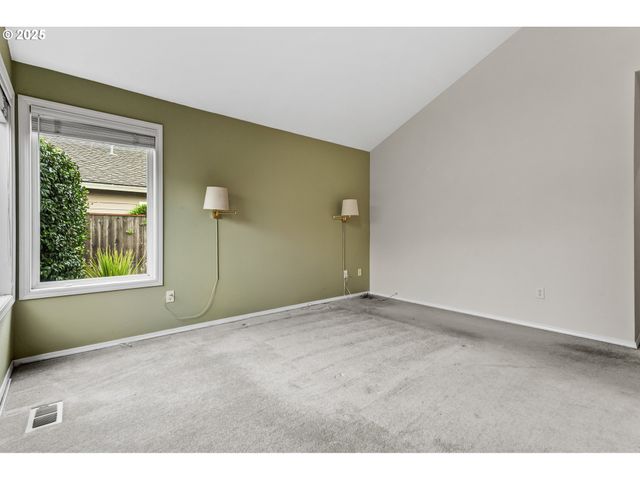 16751 Sw JORDAN Way, Tigard, OR 97224