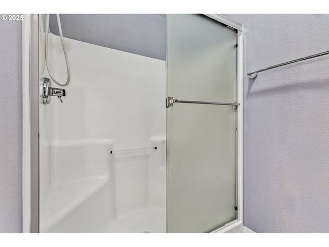 16751 Sw JORDAN Way, Tigard, OR 97224