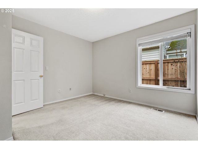 16751 Sw JORDAN Way, Tigard, OR 97224