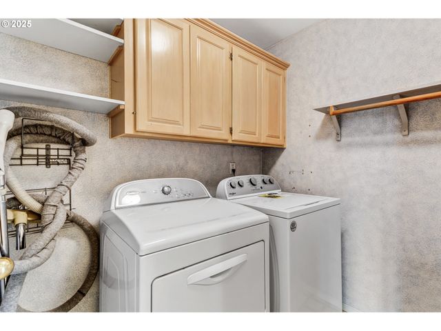 16751 Sw JORDAN Way, Tigard, OR 97224