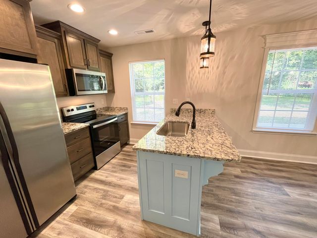 105 Biscayne Boulevard, Rossville, GA 30741