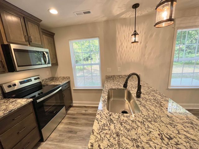 105 Biscayne Boulevard, Rossville, GA 30741