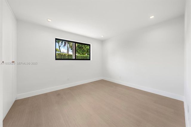 10945 SW 75th Ct, Pinecrest, FL 33156