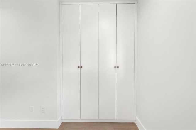 10945 SW 75th Ct, Pinecrest, FL 33156