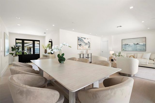 10945 SW 75th Ct, Pinecrest, FL 33156