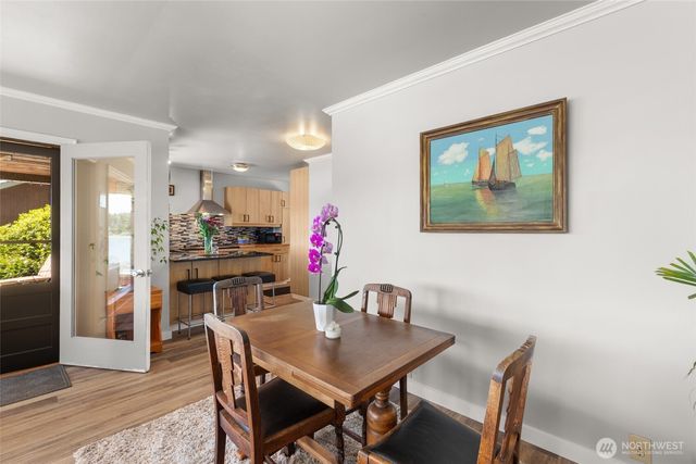 8829 SW Quartermaster Drive, Vashon, WA 98070