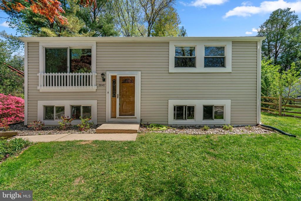 Image 1 of property listing at 8848 YOUNGSEA PL, Columbia, MD 21045