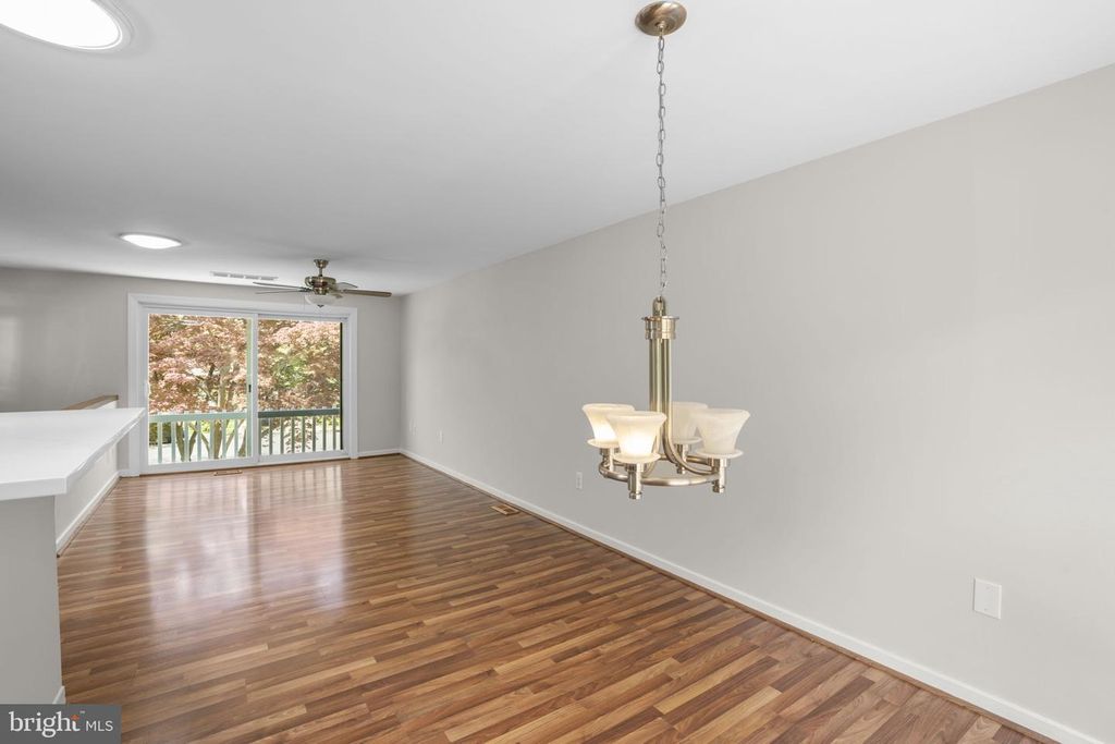 Image 11 of property listing at 8848 YOUNGSEA PL, Columbia, MD 21045