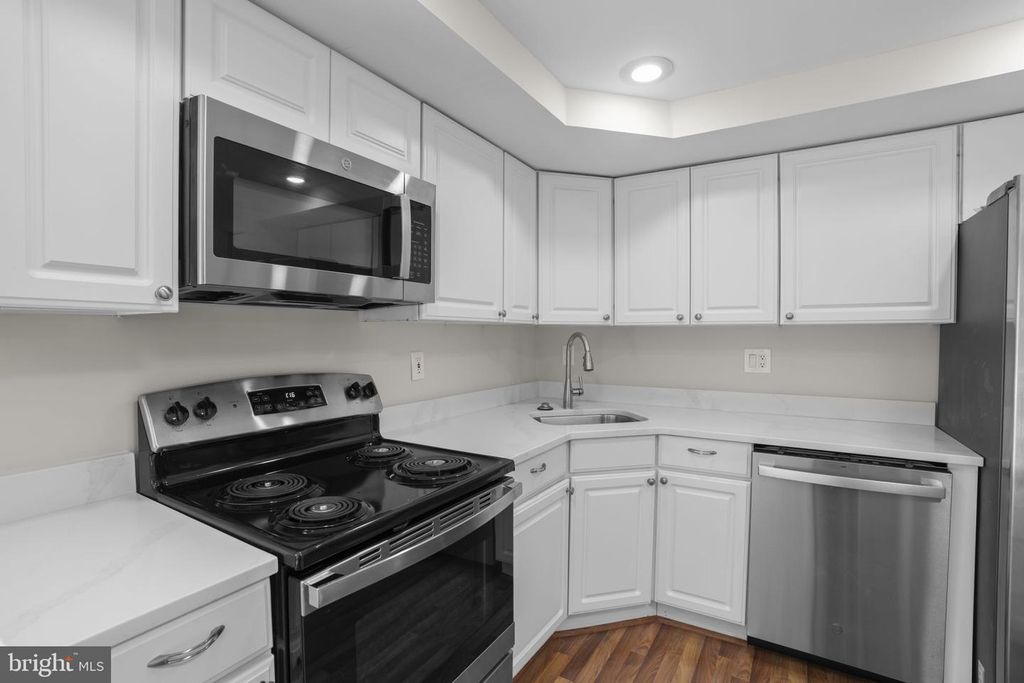 Image 15 of property listing at 8848 YOUNGSEA PL, Columbia, MD 21045