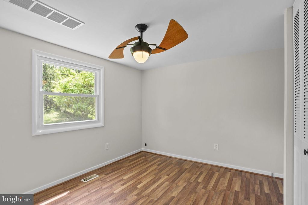 Image 21 of property listing at 8848 YOUNGSEA PL, Columbia, MD 21045