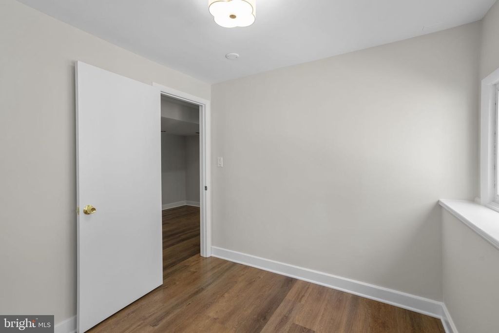 Image 28 of property listing at 8848 YOUNGSEA PL, Columbia, MD 21045