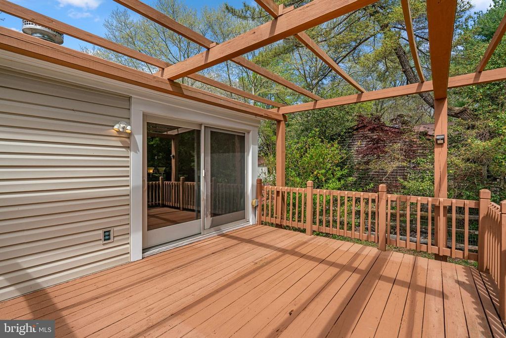 Image 38 of property listing at 8848 YOUNGSEA PL, Columbia, MD 21045