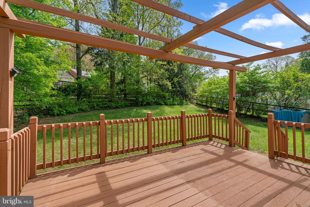 Image 39 of property listing at 8848 YOUNGSEA PL, Columbia, MD 21045