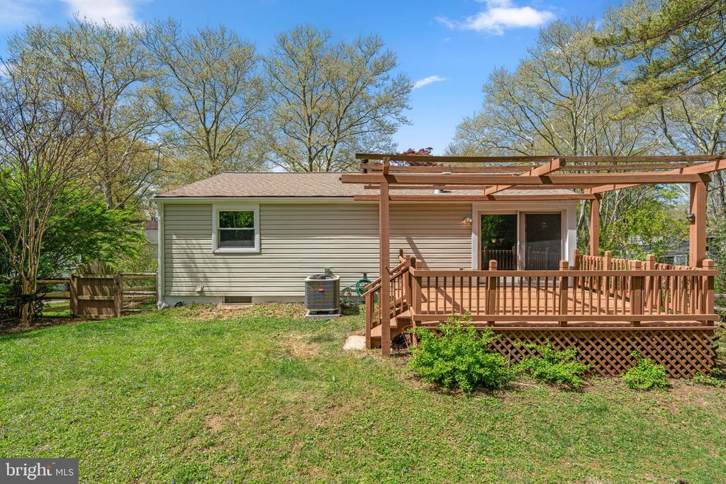 Image 41 of property listing at 8848 YOUNGSEA PL, Columbia, MD 21045