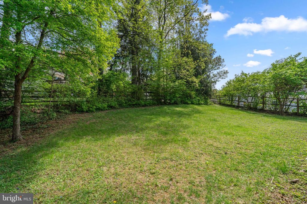 Image 44 of property listing at 8848 YOUNGSEA PL, Columbia, MD 21045