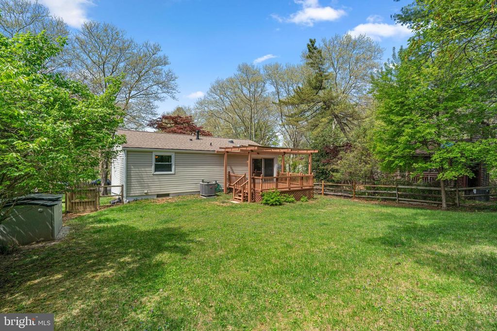 Image 46 of property listing at 8848 YOUNGSEA PL, Columbia, MD 21045