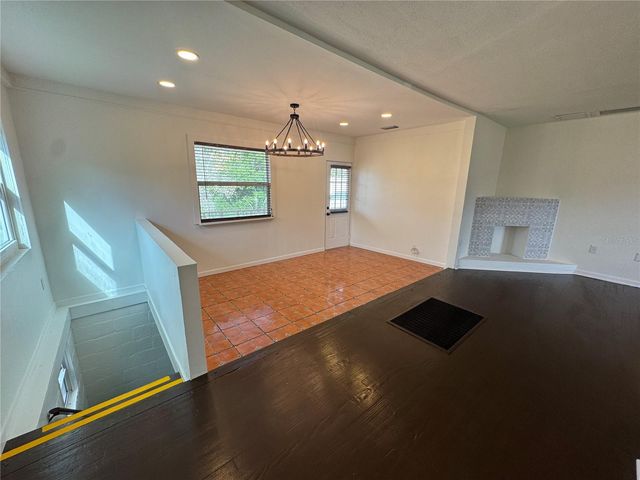 825 POINSETTIA DRIVE, Eustis, FL 32726