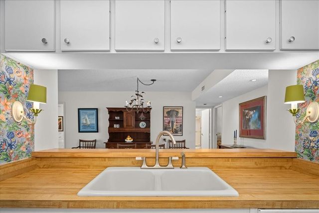 1703 PELICAN COVE ROAD 356, Sarasota, FL 34231