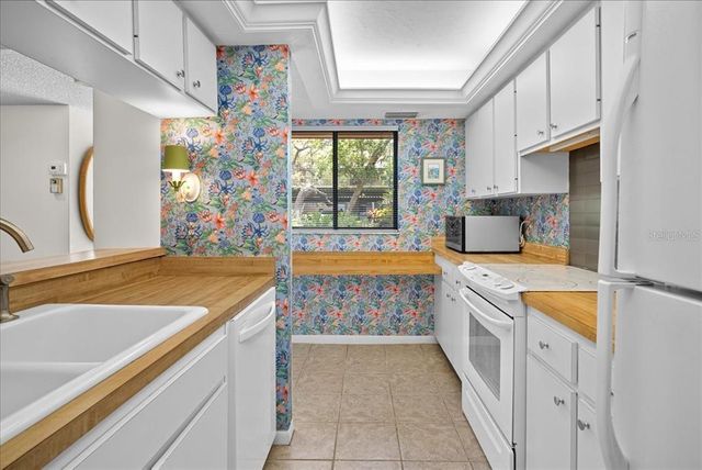 1703 PELICAN COVE ROAD 356, Sarasota, FL 34231