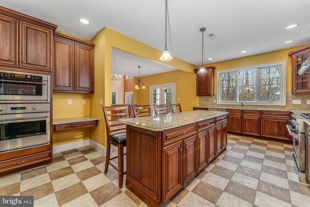 4203 GREENSPIRE LN, New Hope, PA 18938