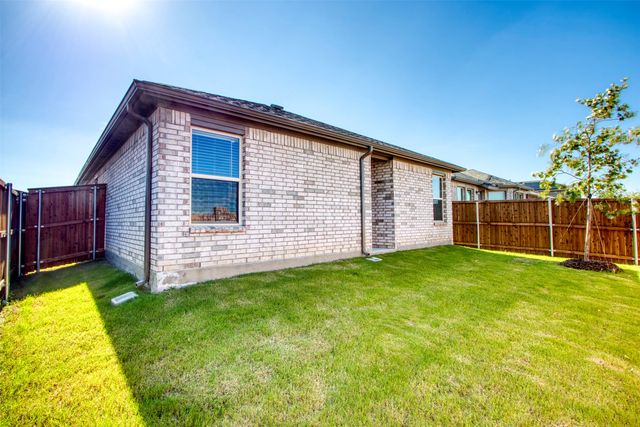 7108 Calshot Road, Pilot Point, TX 76258