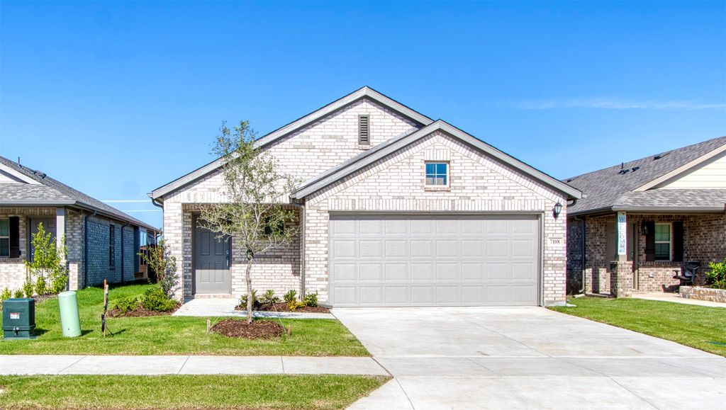 7108 Calshot Road, Pilot Point, TX 76258