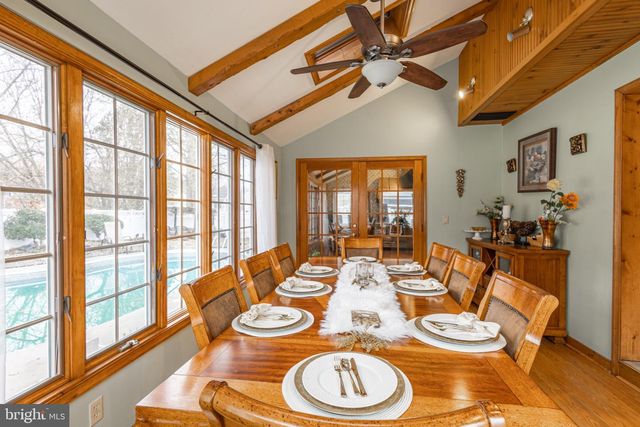 33 KINGSBRIDGE DR, Burlington Township, NJ 08016