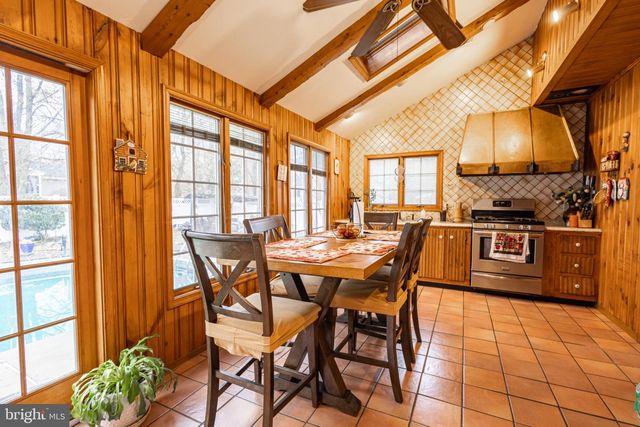 33 KINGSBRIDGE DR, Burlington Township, NJ 08016