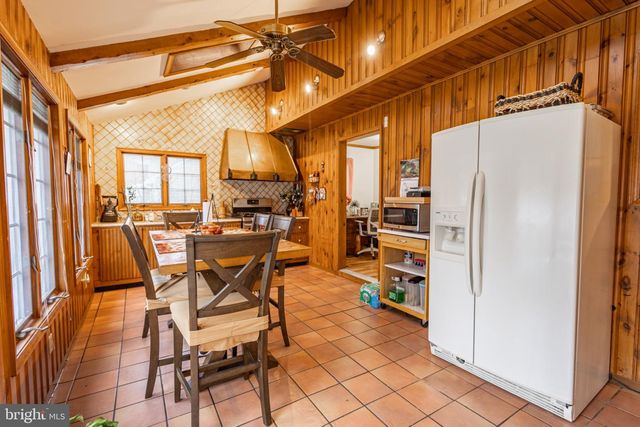 33 KINGSBRIDGE DR, Burlington Township, NJ 08016