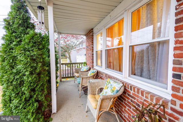 33 KINGSBRIDGE DR, Burlington Township, NJ 08016