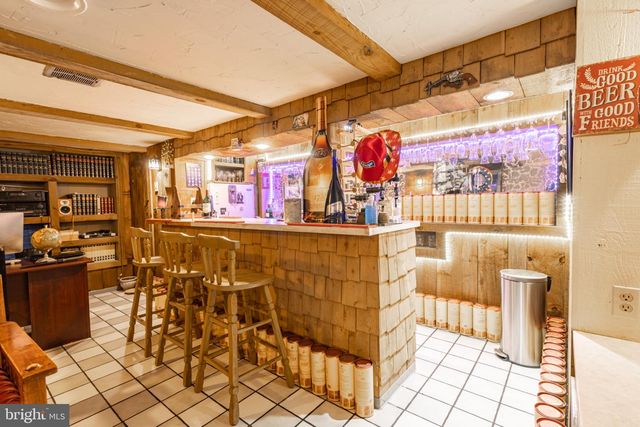 33 KINGSBRIDGE DR, Burlington Township, NJ 08016