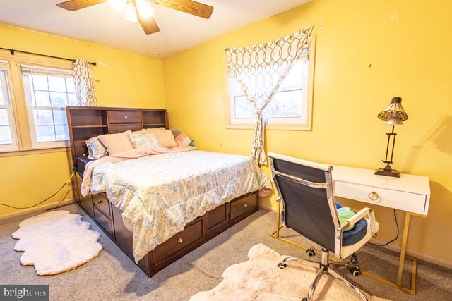 33 KINGSBRIDGE DR, Burlington Township, NJ 08016