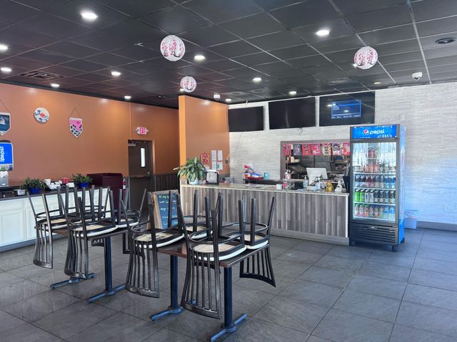 1951 N Broadway, Lexington, KY 40505