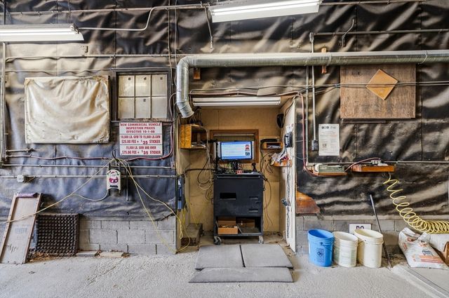 213 Peckham St, Fall River, MA 02724