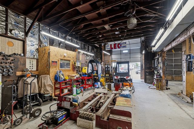 213 Peckham St, Fall River, MA 02724