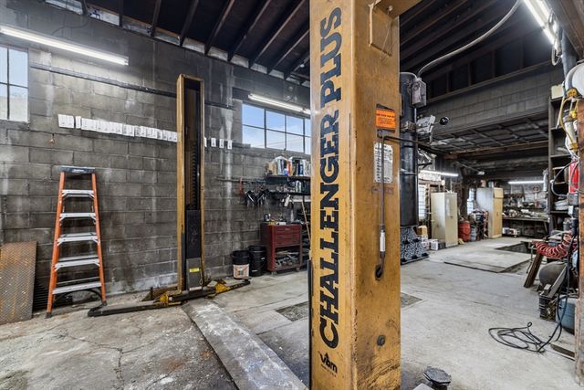213 Peckham St, Fall River, MA 02724