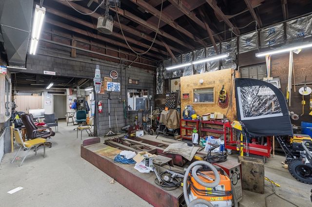 213 Peckham St, Fall River, MA 02724