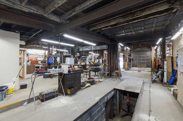 213 Peckham St, Fall River, MA 02724