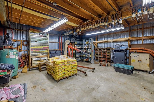213 Peckham St, Fall River, MA 02724