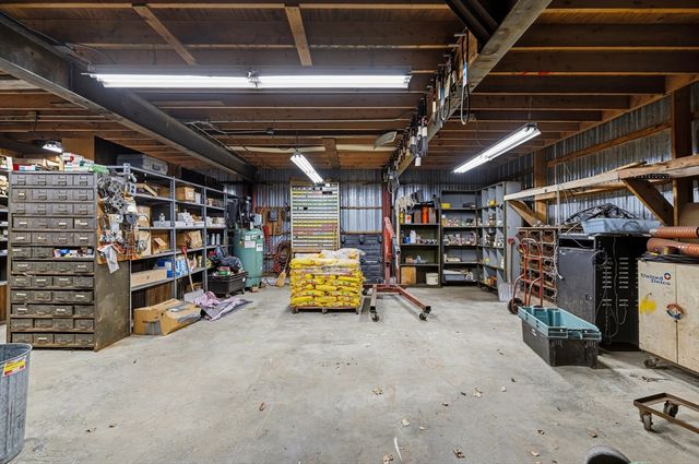 213 Peckham St, Fall River, MA 02724