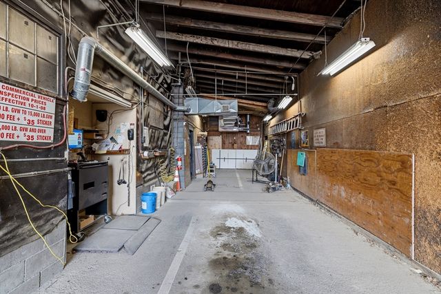 213 Peckham St, Fall River, MA 02724