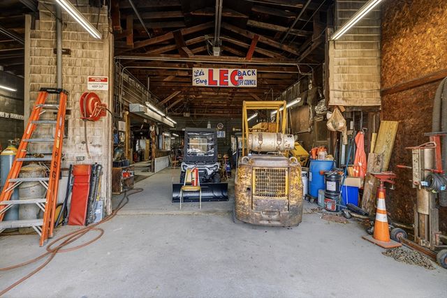 213 Peckham St, Fall River, MA 02724