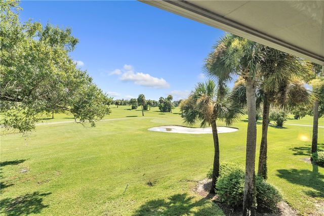 25 Plantation Drive 203, Vero Beach, FL 32966