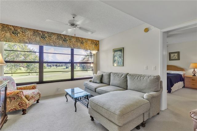 25 Plantation Drive 203, Vero Beach, FL 32966
