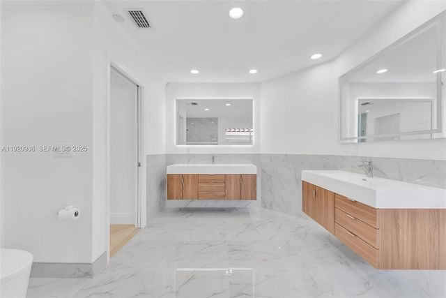 1003 Trailmore Ln, Weston, FL 33326