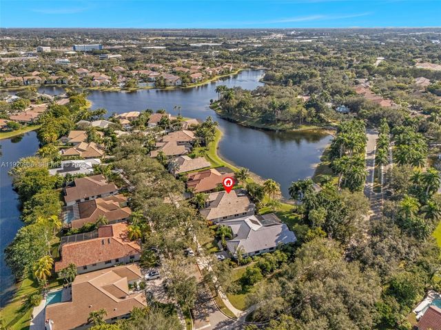 1003 Trailmore Ln, Weston, FL 33326