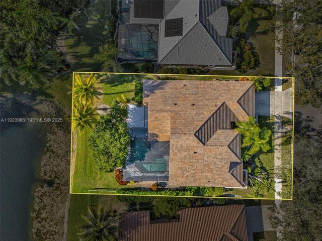 1003 Trailmore Ln, Weston, FL 33326