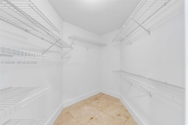 1003 Trailmore Ln, Weston, FL 33326